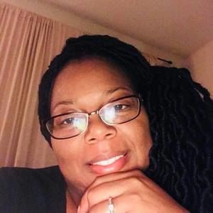 Meet your Posher, Stefanie